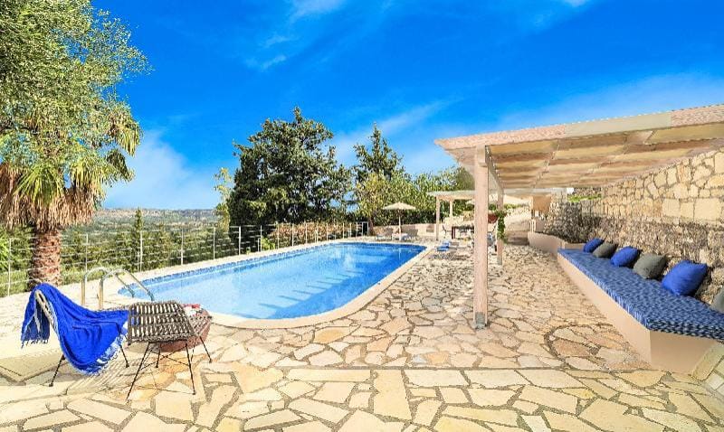 Villa Chrysallis Heated Pool Villa in Crete