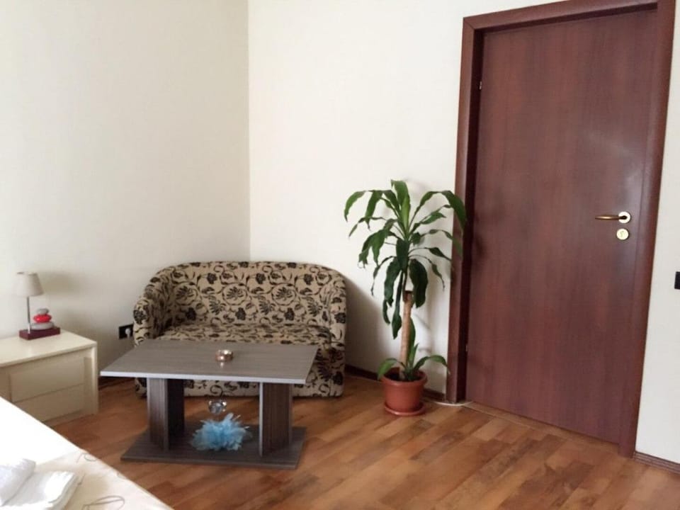Casa Mendeleev Economy Apartment171 Apartment in Bucharest