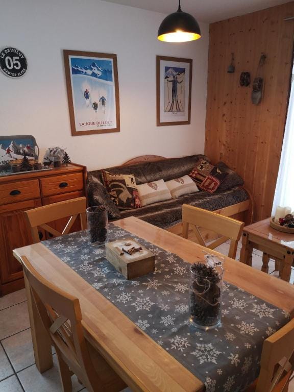 Chalet Bastilor Chalet in Provence-Alpes-Côte d'Azur