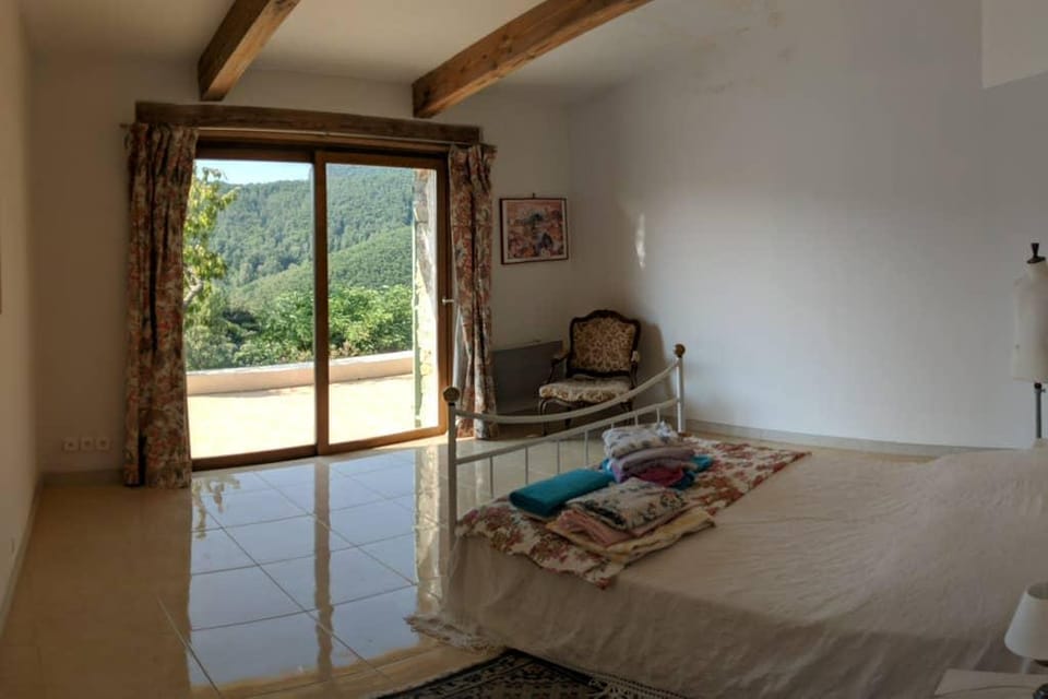 Le Belvedere Vacation rental in Occitanie