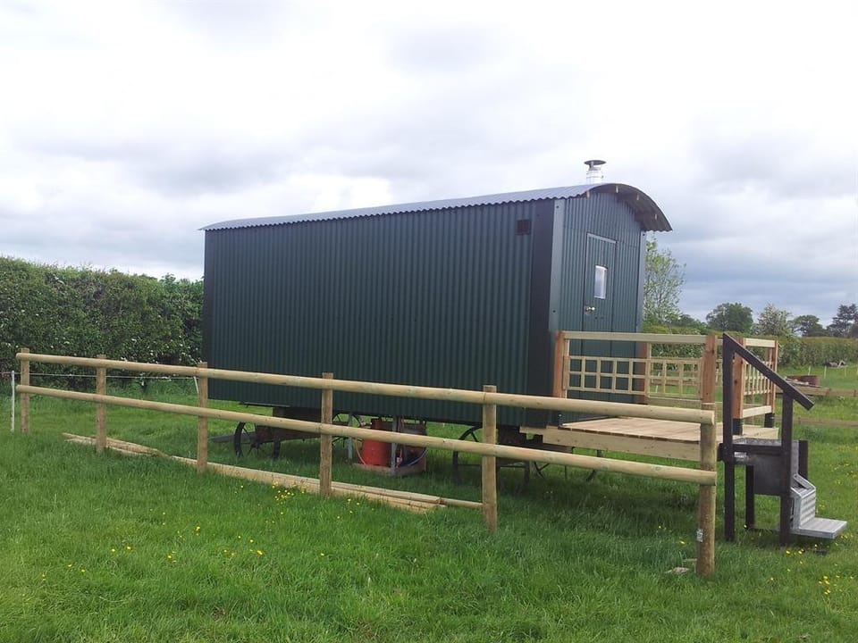 Shepherds Lodge Apartment in Wychavon District