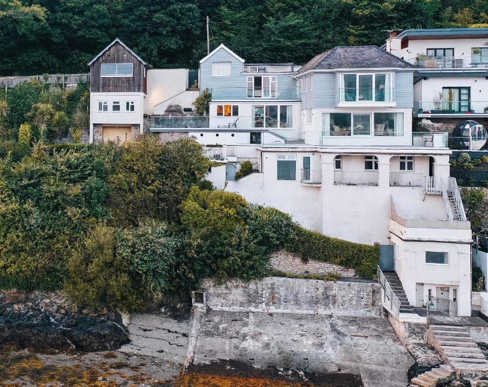 The Ridge  Vacation rental in Wales