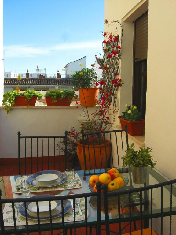 Fantástico Atico con terraza junto a la Mezquita, wifi y parking Apartment in Cordoba