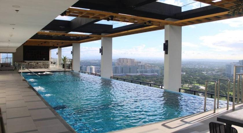 A2J Luxury Balcony BGC Suite Near SM AURA Taguig Apartment in Makati
