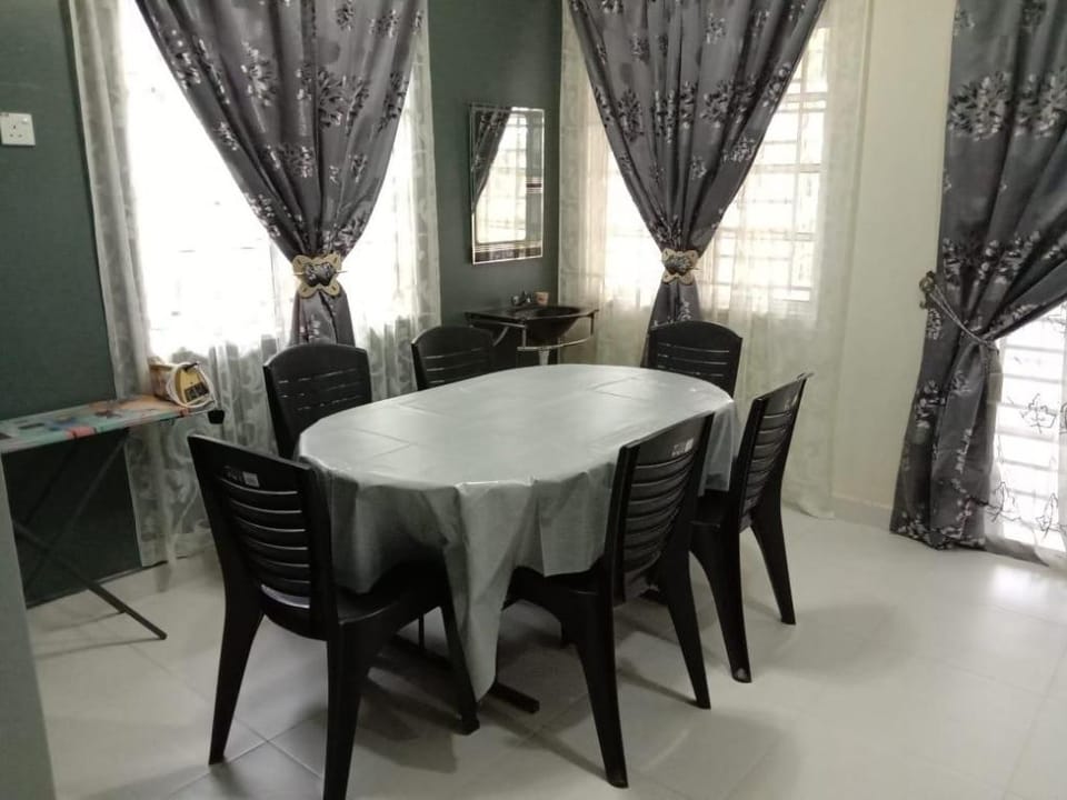 Kasturi Indah Homestay 2, Kuala Terengganu Vacation rental in Terengganu, Malaysia