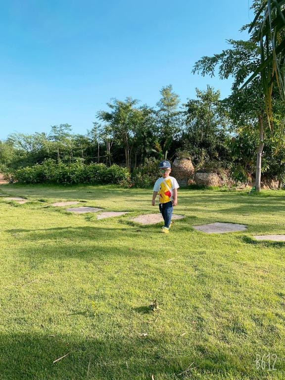 Villa view hồ, bể bơi chung cách Hà Nội 40km Villa in Laos