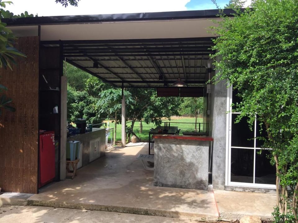 LOFT `มะนาวหวานโฮมสเตย์ สำหรับพัก 10 ท่าน Vacation rental in Thailand