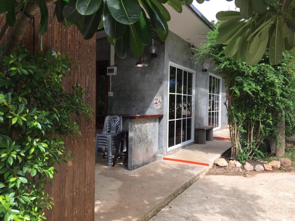 LOFT `มะนาวหวานโฮมสเตย์ สำหรับพัก 10 ท่าน Vacation rental in Thailand