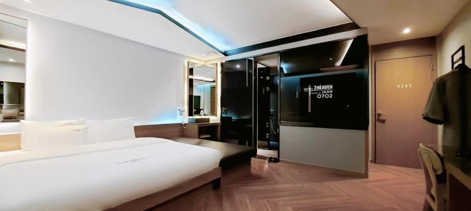 Jangyu To Heaven Hotel(Daecheongdong) Bed and Breakfast in Busan
