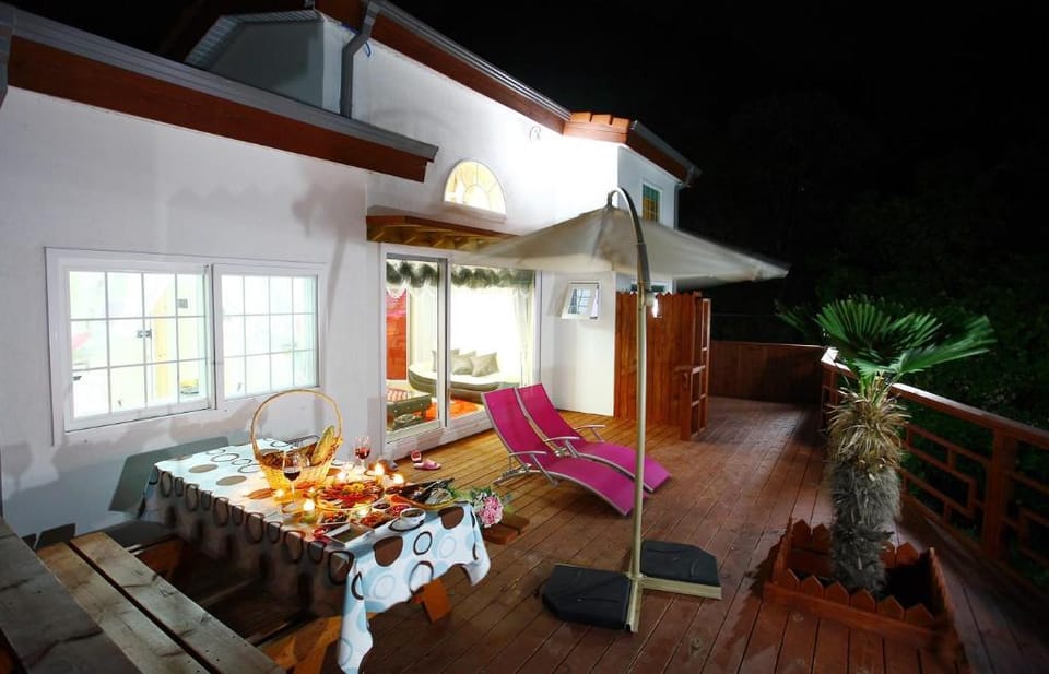 Namhae Eunbit Bada Pension Bed and Breakfast in South Korea