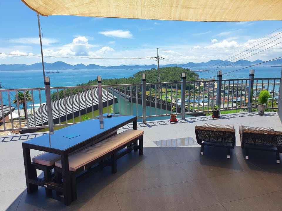 Namhae Gooreum Yeolmae Pension Bed and Breakfast in South Korea