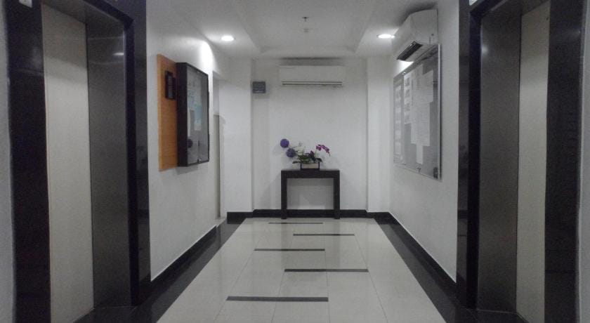 Sewaunitkalcit Hotel in South Jakarta City