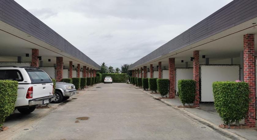 Happy Field Resort Hotel in Thailand