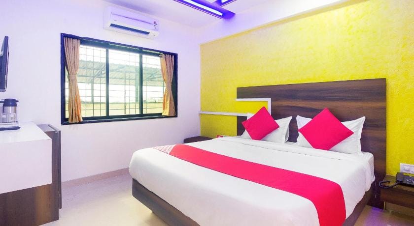 Hotel O Samrat Palace Hotel in Maharashtra