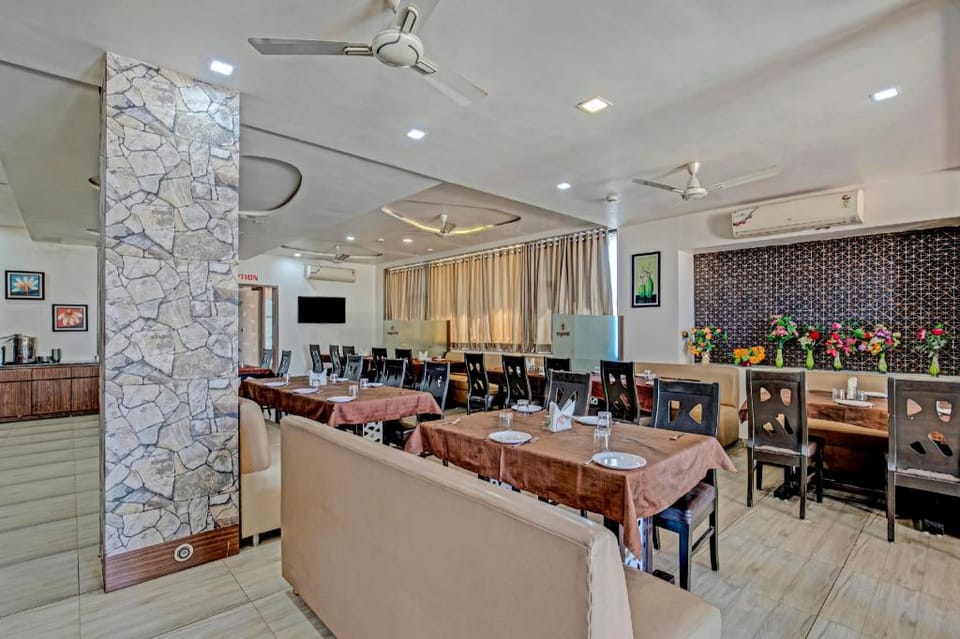 Hotel O The Grand Imperial Restaurant & Hotel Dhuva Railway station Hotel in Gujarat