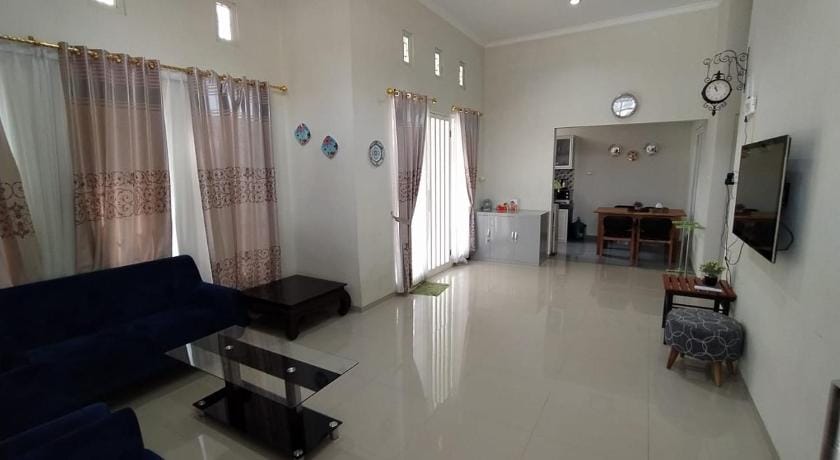 Villa Allesha Batu Villa in Batu