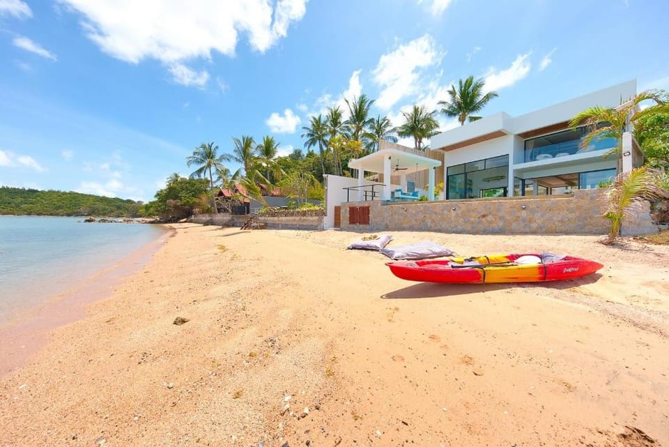 Beachfront Villa Jintaleela Villa in Ko Samui