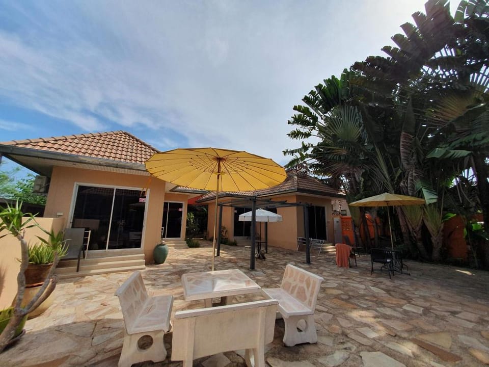 Private Pool Resort with 5 Bungalows Villa in Thailand