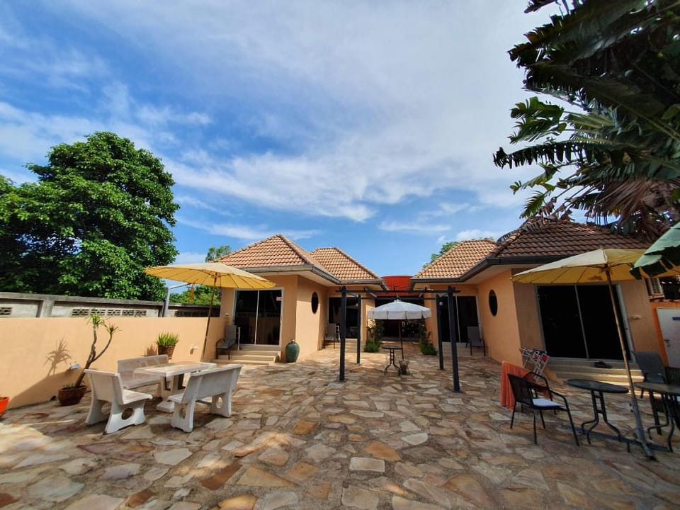 Private Pool Resort with 5 Bungalows Villa in Thailand