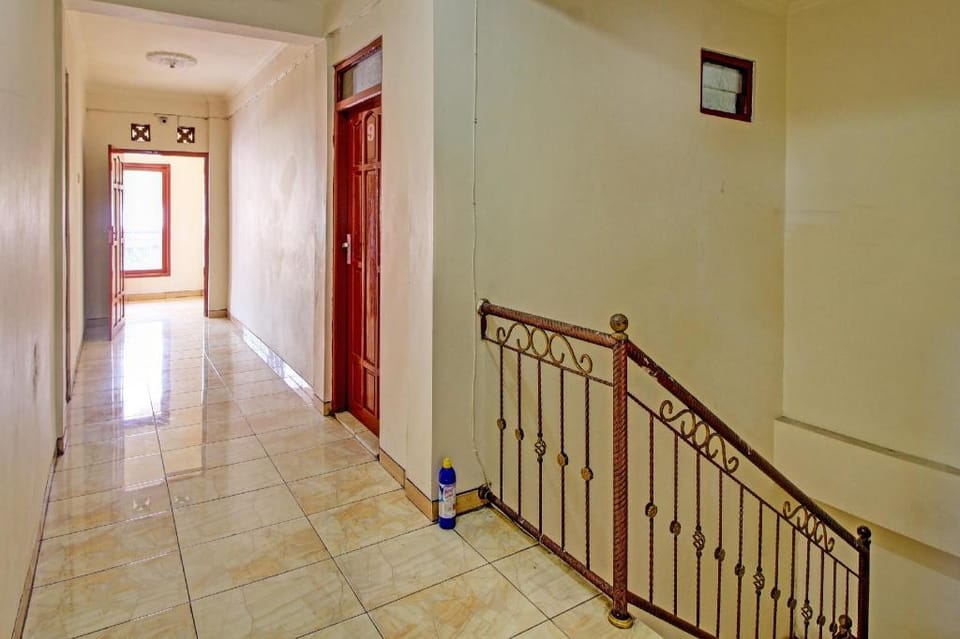 SPOT ON 92667 Hotel Kopeng Indah 1 Hotel in Indonesia
