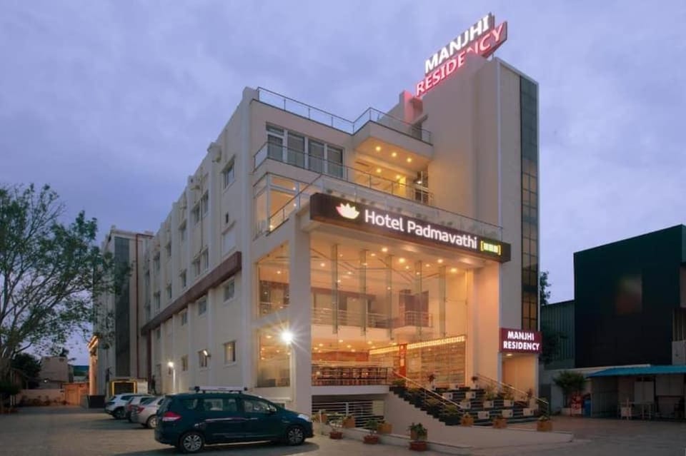 Manjhi Residency Hotel in Tamil Nadu