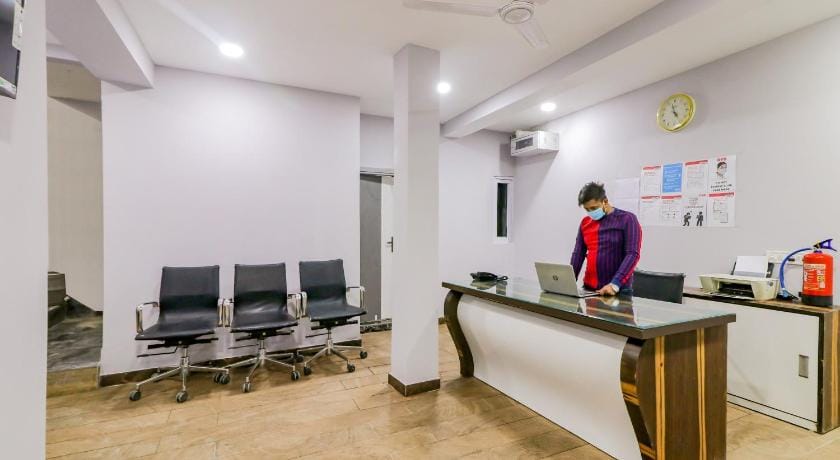 Hotel O High Sky Hotel in New Delhi