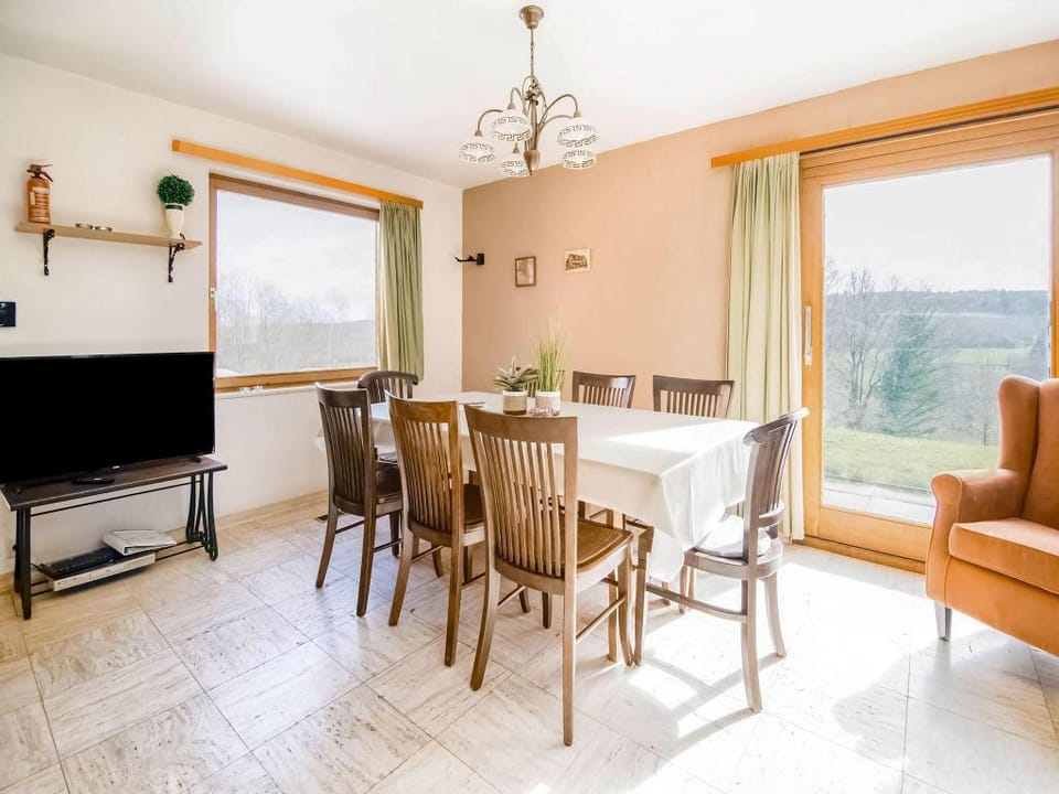 Quiet valley view retreat Vacation rental in Wallonia, Belgium