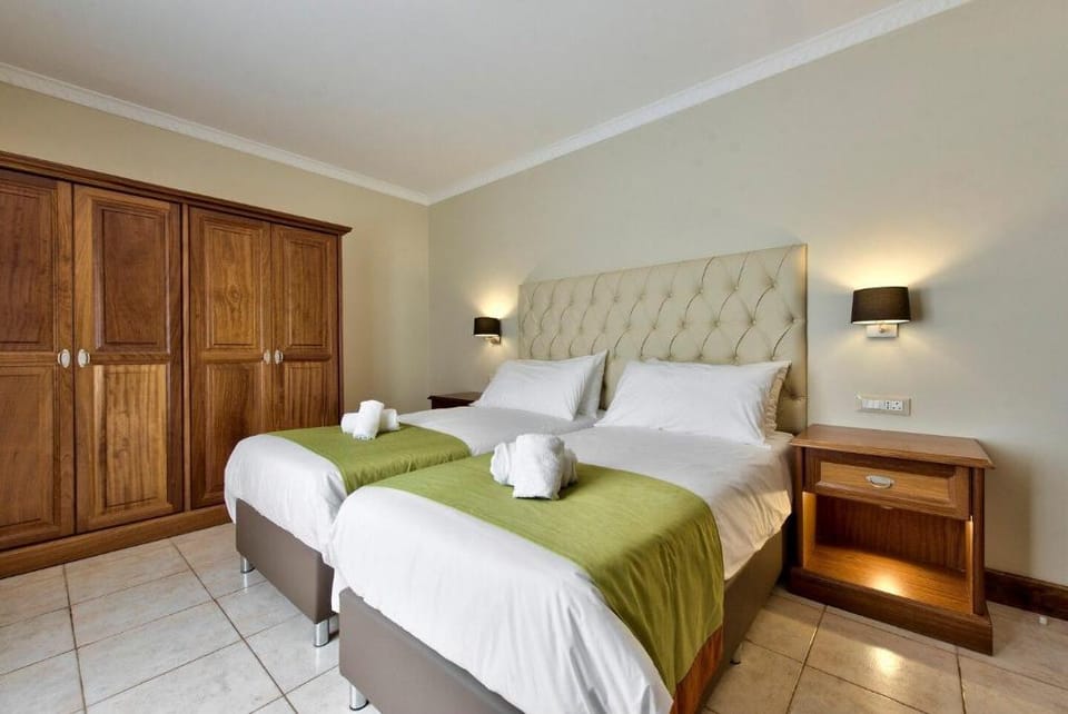 Villa Hibiscus 3 bedroom villa with private pool Villa in Malta