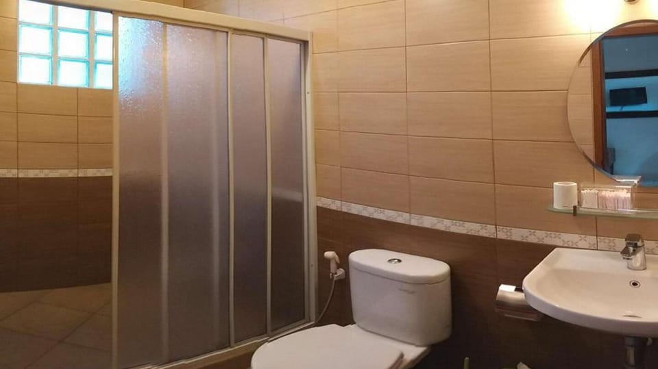 Ndalem Surokarsan - all 4 rooms for 8 pax Vacation rental in Yogyakarta
