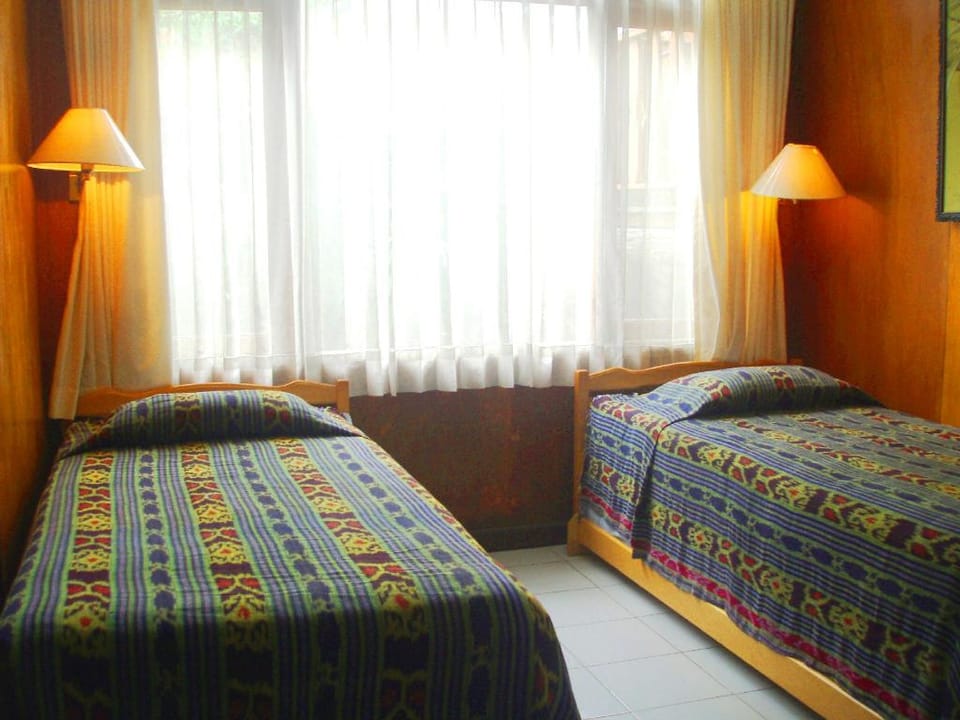 Erema Village - Rumah Kayu 1 Vacation rental in Cisarua