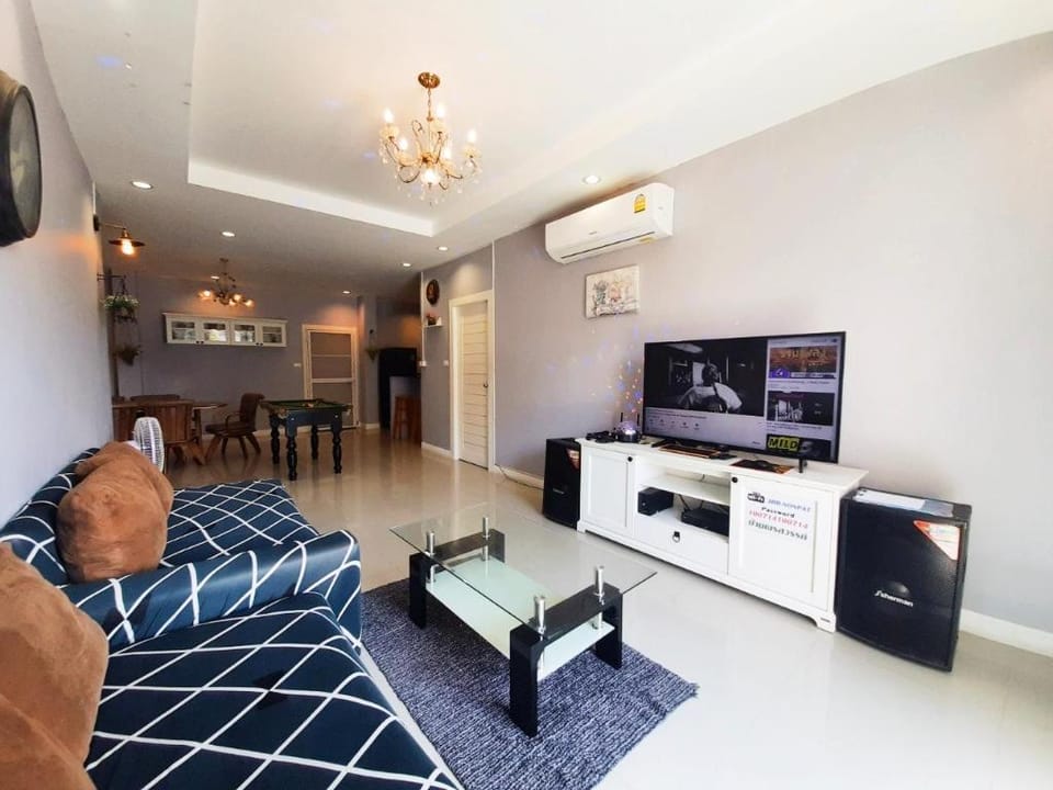 PornHouse PoolVilla Huahin (4BR, 3bth, 1liv, 1Kit) Vacation rental in Hua Hin District
