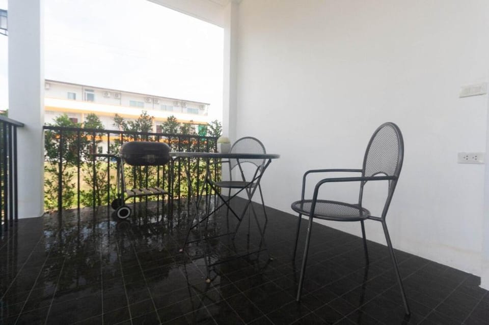 The pool intouch villa -Nearly beach 600 m.- Villa in Krabi Changwat