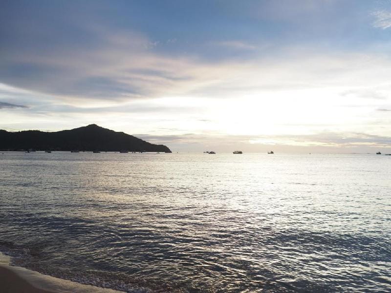 De Amber Bang Sarae by FunnyProperty ดิ แอมเบอร์ Apartment in Pattaya City