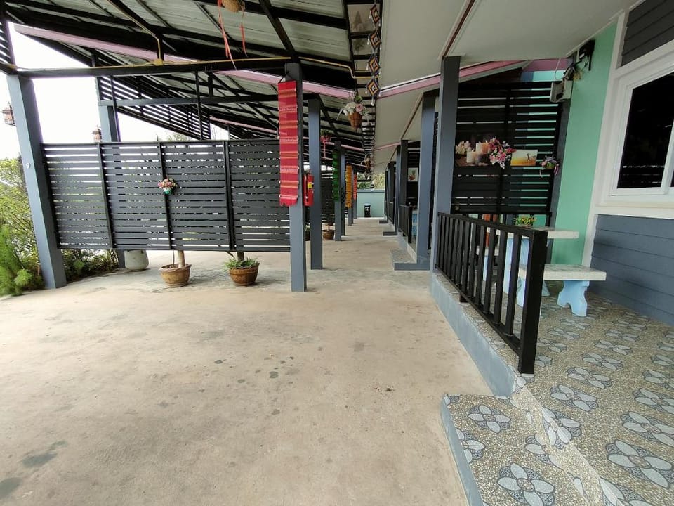 Pornpit Resort And Hotel Villa in Laos