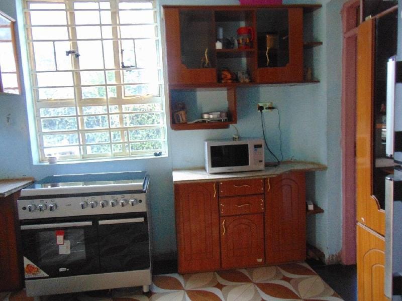 Kathy's Place-the place to relax and/or work from! Vacation rental in Kenya