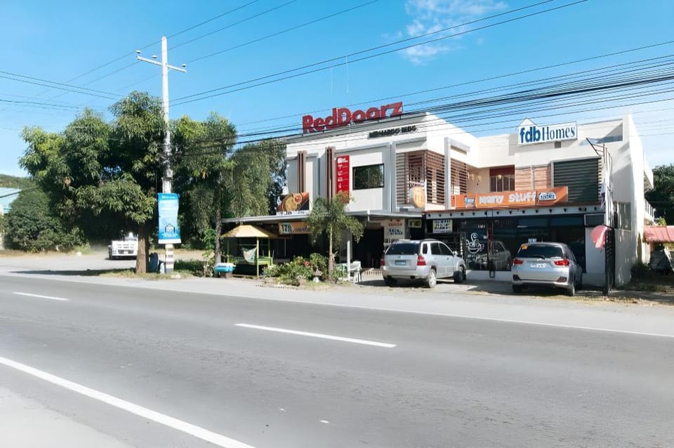 RedDoorz @ FDB Homes Nueva Ecija Hotel in Ilocos Region