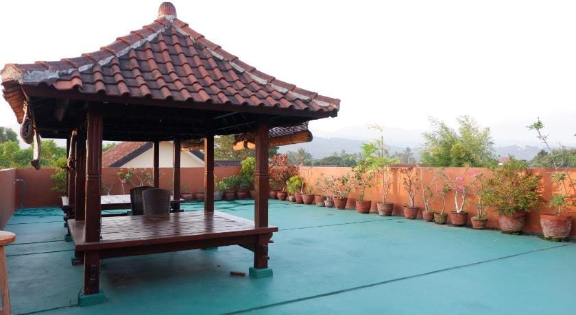 RedDoorz @ Bale Eja Syariah Senggigi Vacation rental in Batu Layar