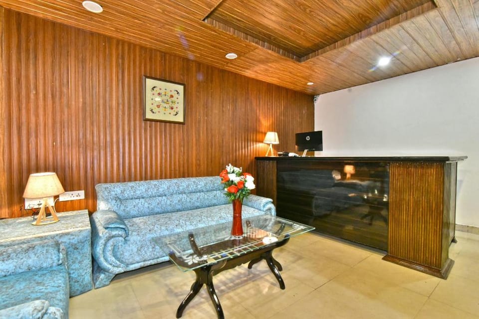 SATYAM INT. by PINEBERRY HOTELS Hotel in Himachal Pradesh