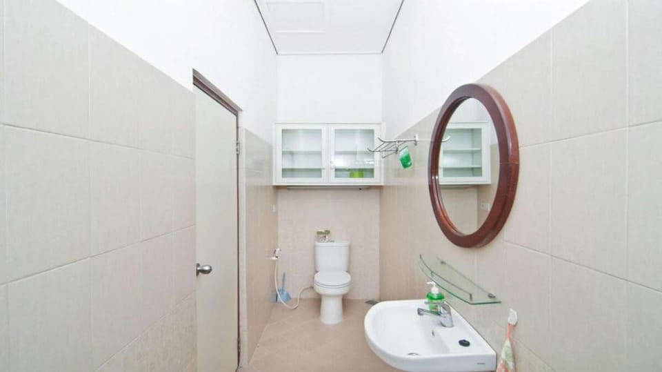 Lamping GuestHouse Bandung - all 5 room for 10 pax Vacation rental in Bandung