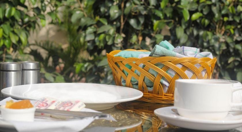 LOKAL Rooms x Gulberg Hotel in Lahore