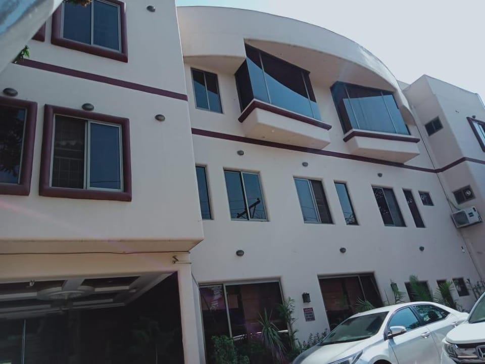 LOKAL Rooms x Gulberg Hotel in Lahore