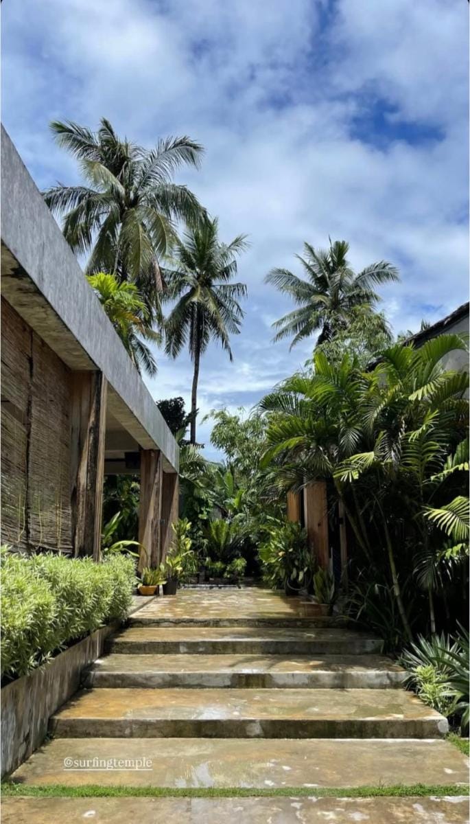 Surfing Temple Boutique Hotel Hotel in General Luna