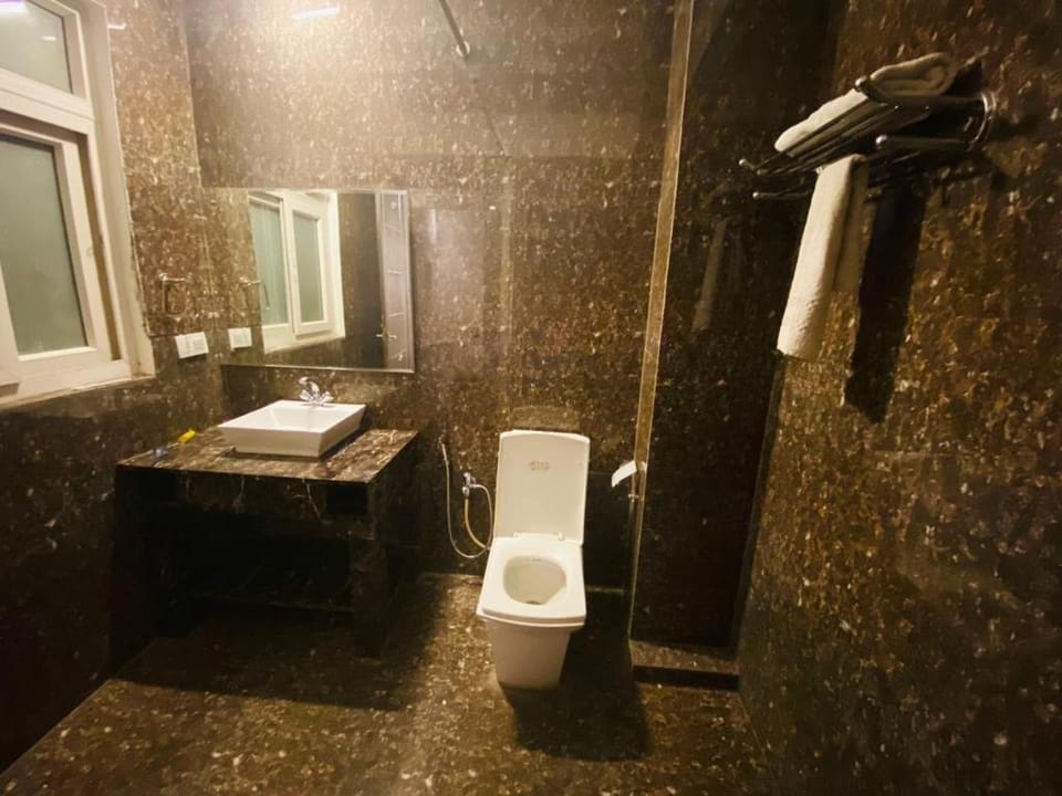 Airport  Glory Hotel -unitofRitMan Hotels& Resorts Vacation rental in Gurugram