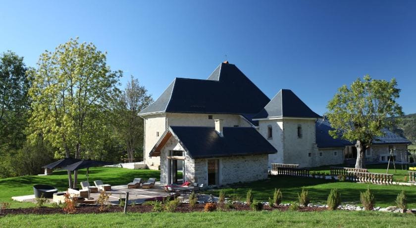 L'annexe du château des Girards Country House in Lans-en-Vercors