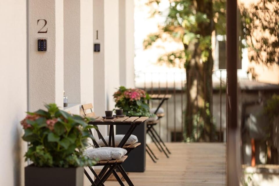 Moderna soba Entry #2 v Gentry11 Rooms&More Apartment in Slovenia