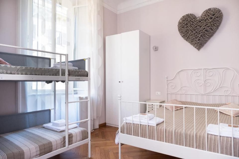 Quadruple Room Apartment in Rome