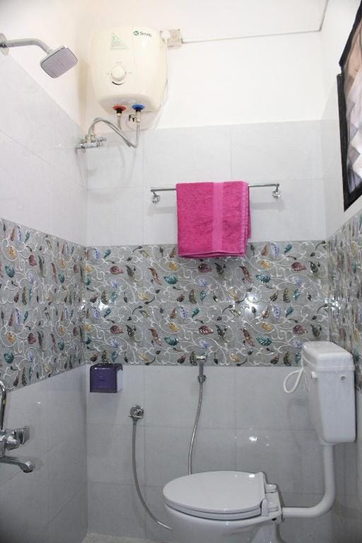Pocket Friendly Budget Room/Longstay/Porur/Airport Vacation rental in Chennai