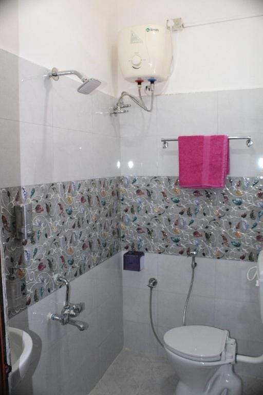 Pocket Friendly Budget Room/Longstay/Porur/Airport Vacation rental in Chennai