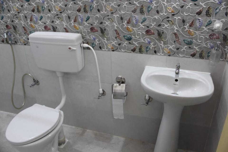 Cozy Room with Kitchen/Airport Pickup & Drop/Porur Vacation rental in Chennai