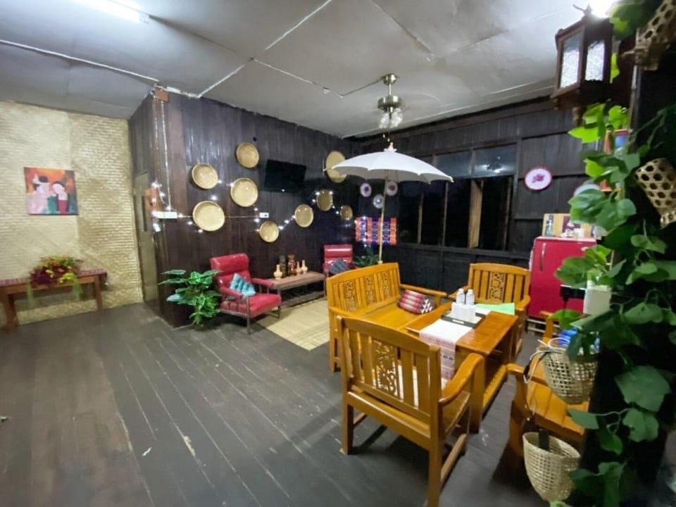 Huen-mae-khampuan-homestay เฮือนแม่คำป่วนโฮมสเตย์ Apartment in Laos